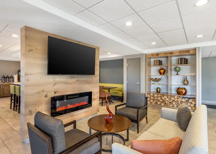 Hotel Country & By Radisson, Bolingbrook-romeoville, I-55 5*