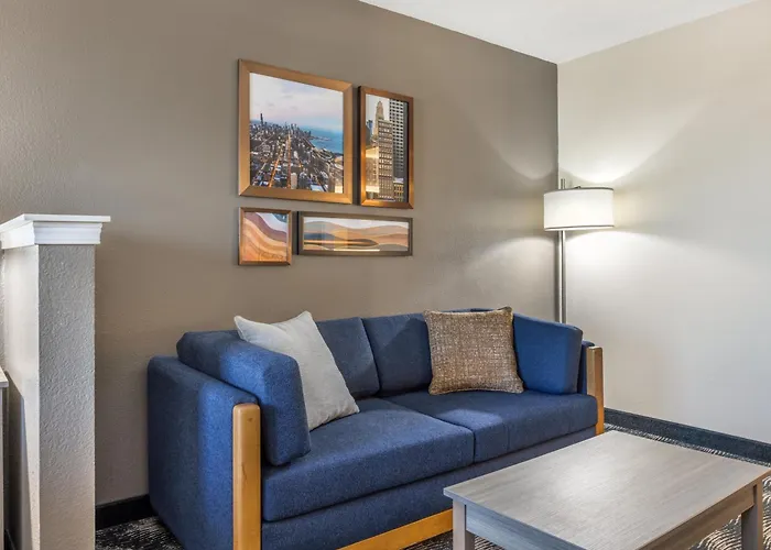Hotel Country & By Radisson, Bolingbrook-romeoville, I-55 Bolingbrook