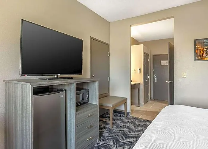 Country & By Radisson, Bolingbrook-romeoville, I-55 Bolingbrook