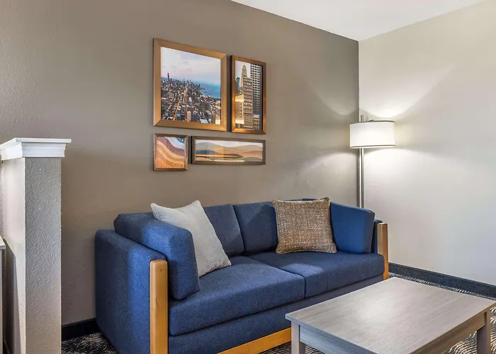 Country & By Radisson, Bolingbrook-romeoville, I-55