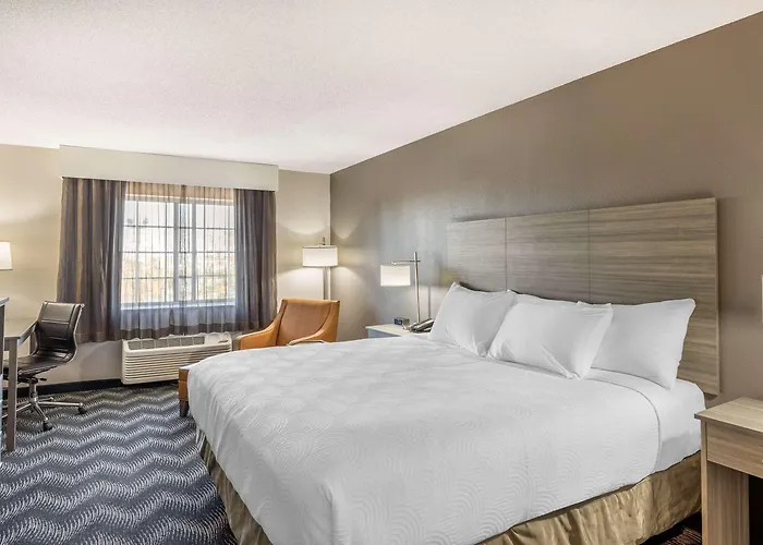 Country & By Radisson, Bolingbrook-romeoville, I-55 5* Bolingbrook