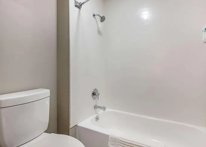 Hotel Country & By Radisson, Bolingbrook-romeoville, I-55