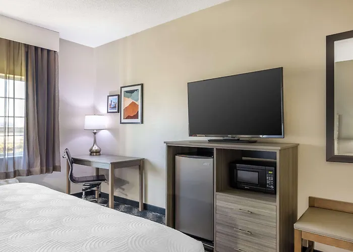 Hotel Country & By Radisson, Bolingbrook-romeoville, I-55 Bolingbrook